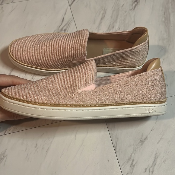 UGG Sammy slip on pink rose gold metallic knit sneaker flat shoe size 6.5 - Picture 5 of 8